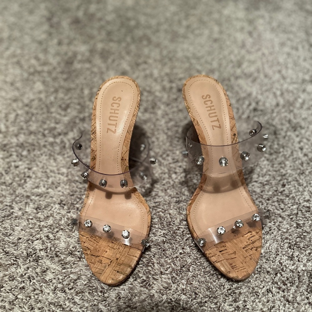 Heels - Picture 3 of 4